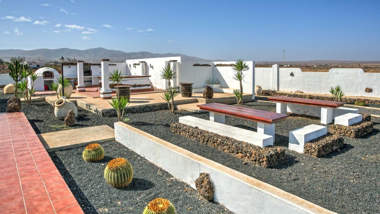 Villa La Senda Del Majorero Антигуа Екстериор снимка